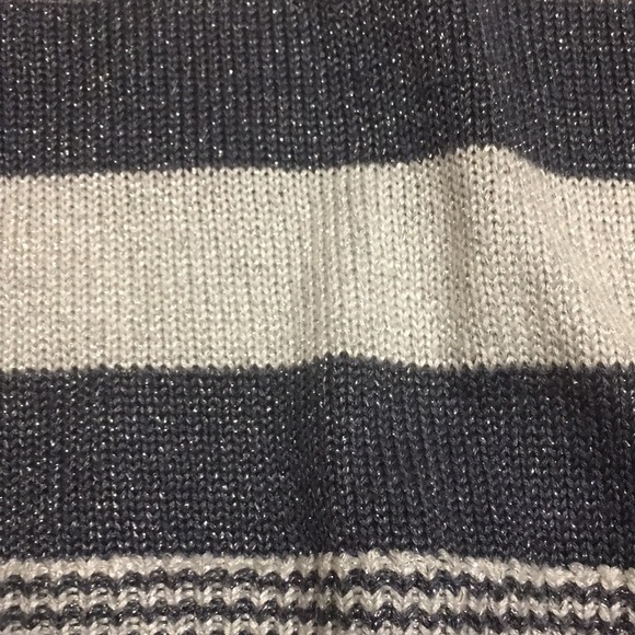 Women’s Soho New York & Co Sweater - Picture 4 of 6